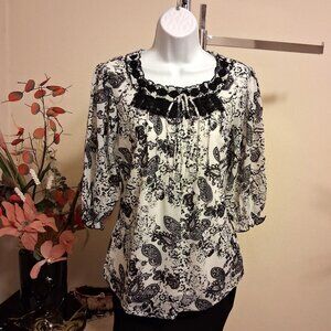 NWT Women's Black White Printed Lined Blouse ¾ Sleeve Pleated Top 8 M